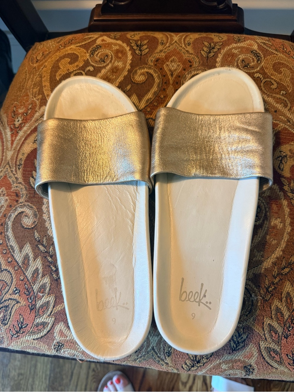Beek Sandals. Leather. Good used condition. See photos. 9 memory foam footbed